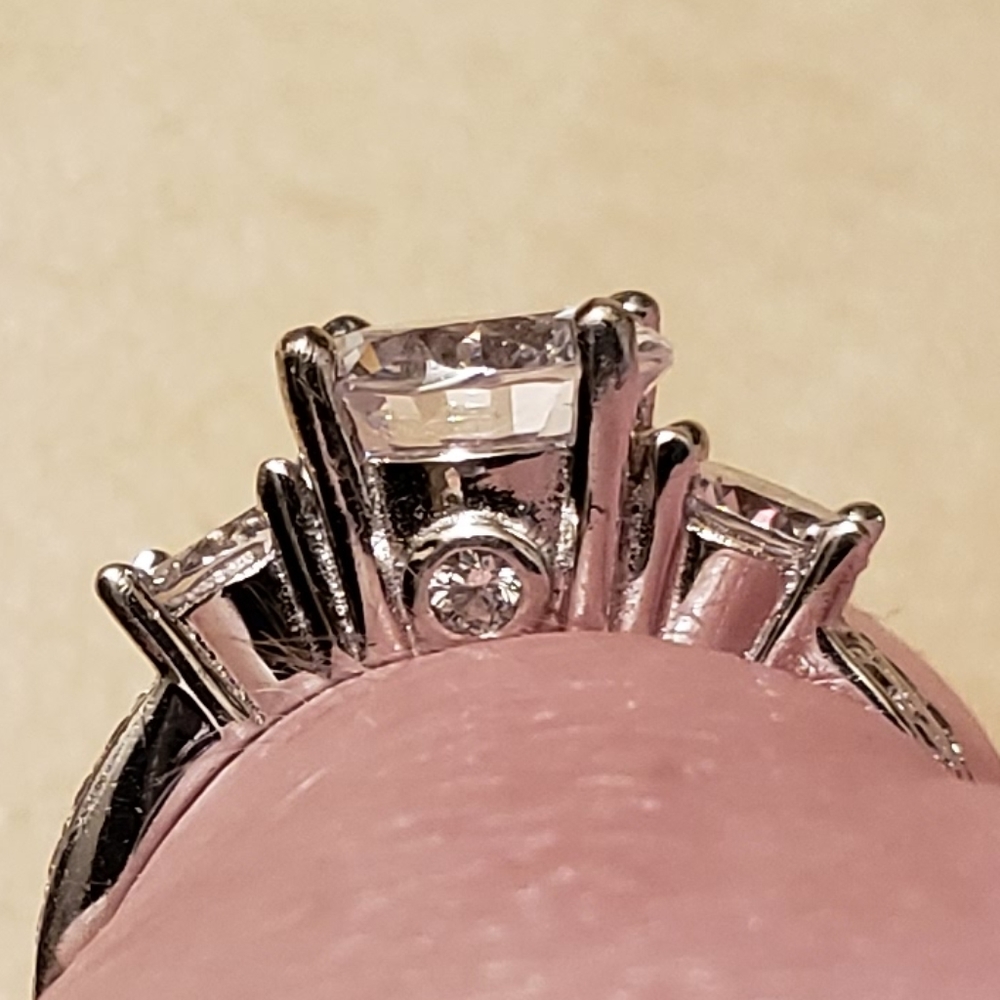 2 tcw Sterling Silver Past, Present, Future ring - Picture 16 of 16